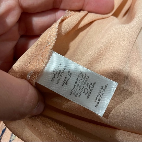 Socialite Ruffled Top Floral - Picture 8 of 9